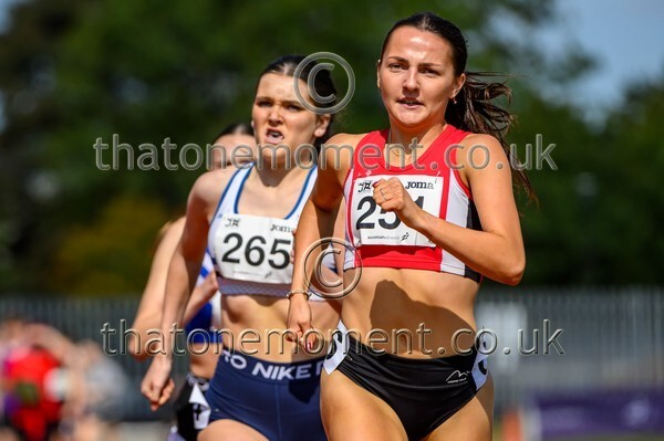 Age25SAT-926264 - Track Female Set One