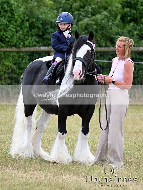 WJ6_8653 - Nancy & Churchill's first Show 22-06-25