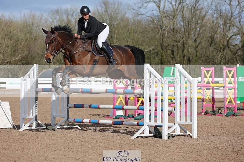 240223A-113942-00917 - Cls 4 Snr 1.05m Open