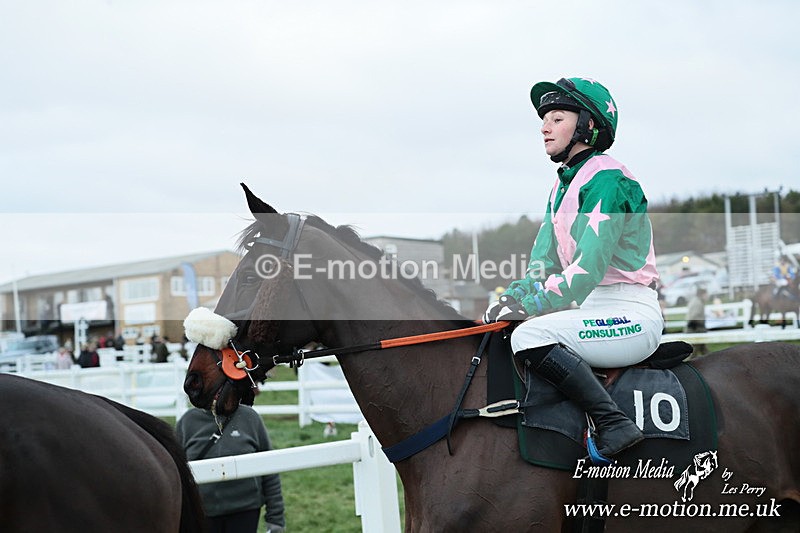 PtP 141225  2466 - New Forest Hounds PtP Larkhill 14/12/25