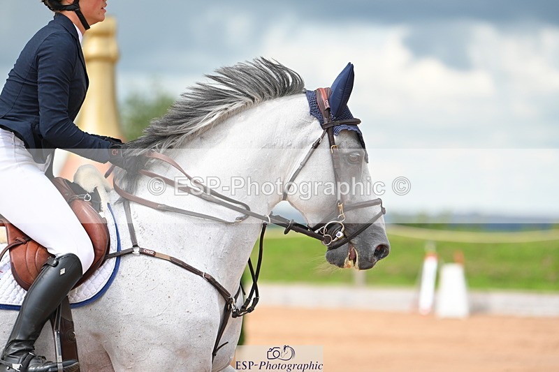 230721A-110906-05567 - Cls 6, 2 Star Medium 1.35m