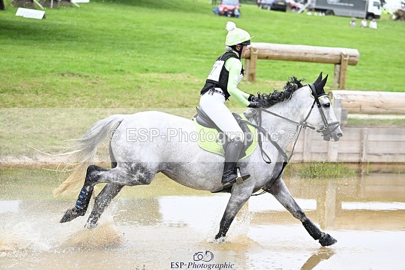 240803-120651-03888 - 017-Caitlyn_Faull-PENNINEVIEW_SUMMER