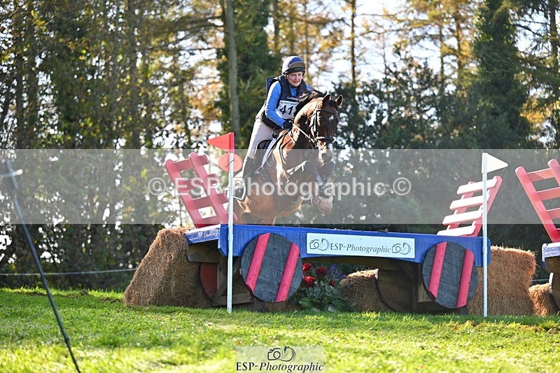 241026-121903-13084 - 413-Sophie.Westmore-CALCOURT.LEONARDO