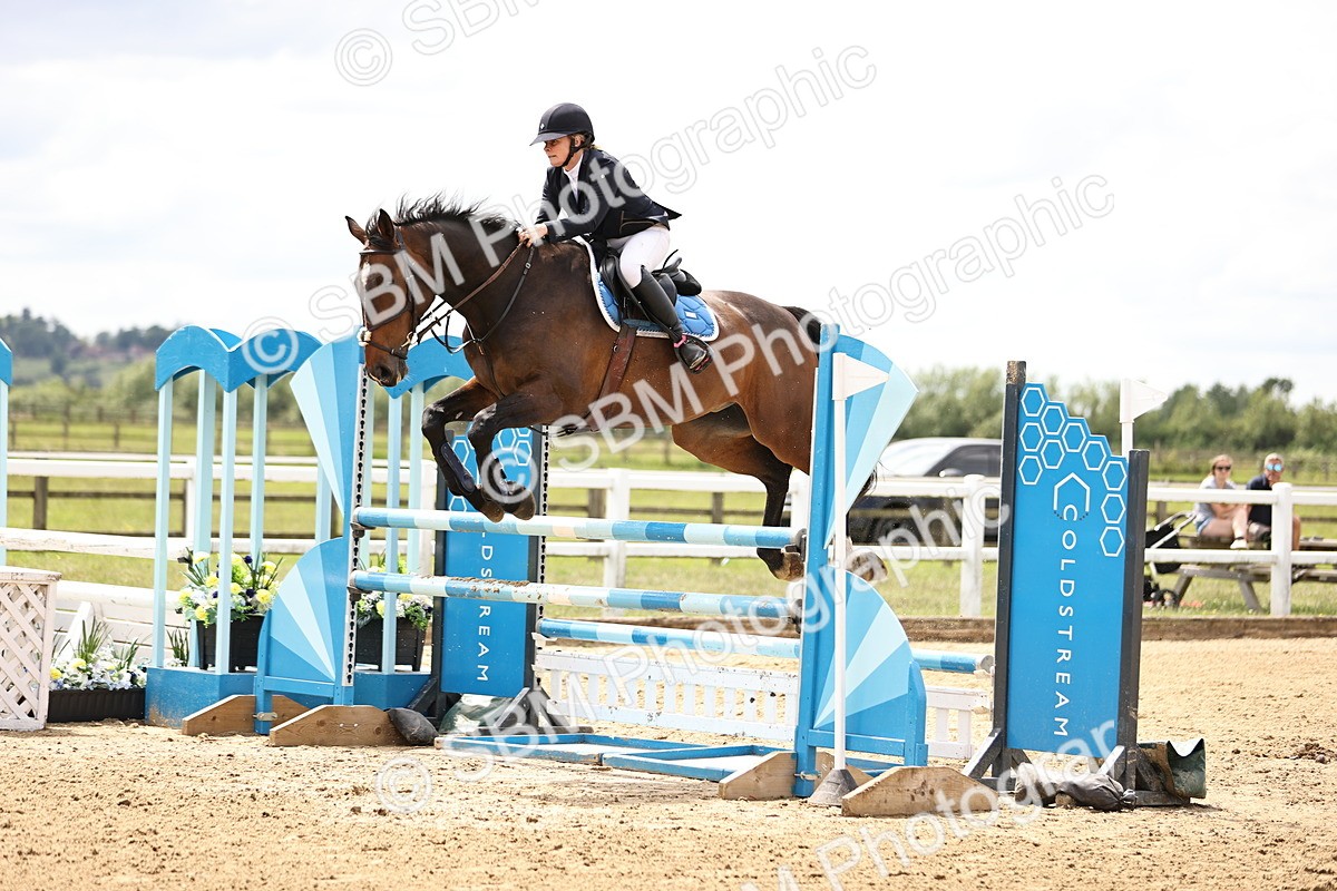 SBM_003092 - Class 11 - Senior Newcomers - 1.10m