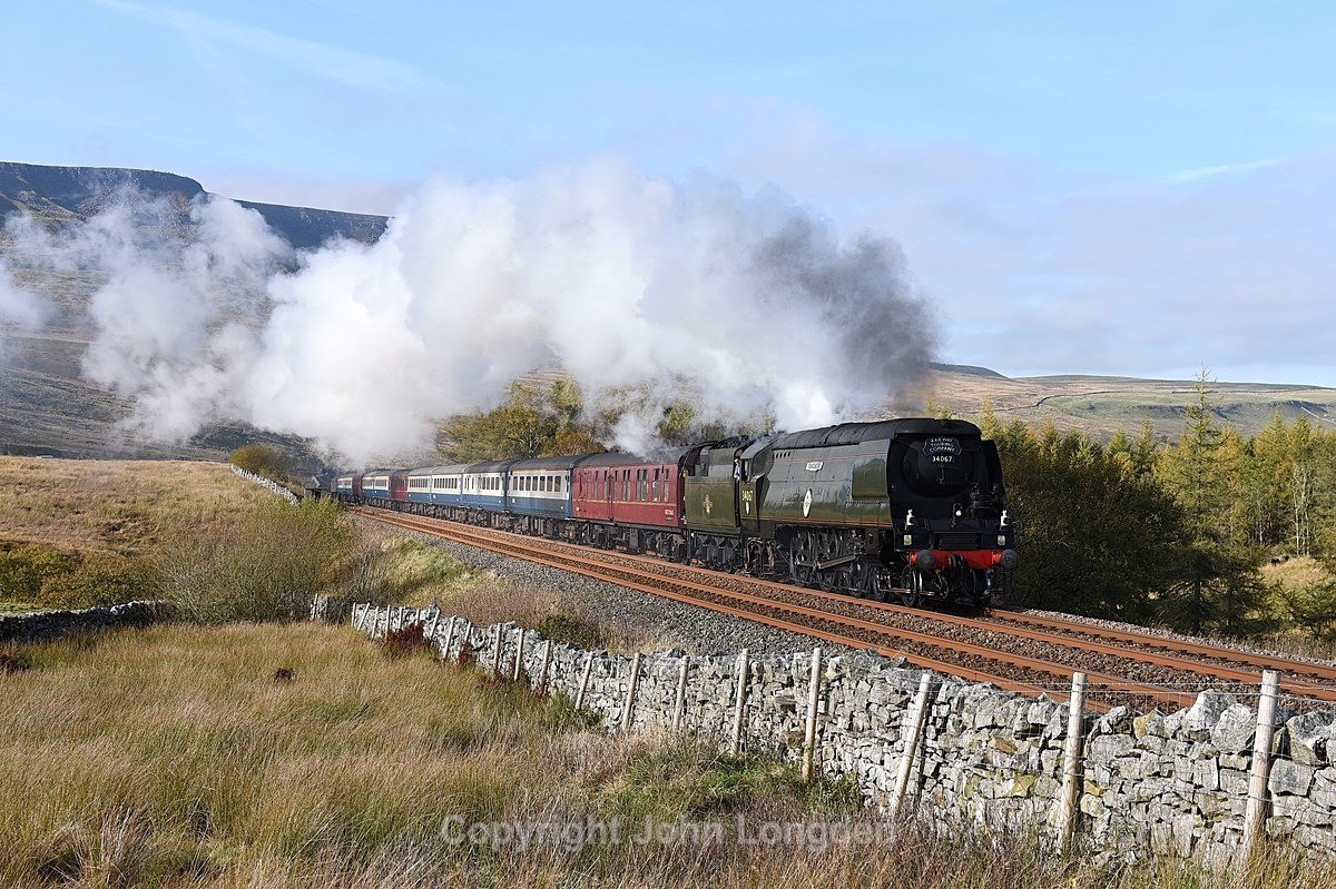JL - 11.10.25 34067 'Tangmere' 1Z87 Carlisle - London Euston, MP260 - Latest shots