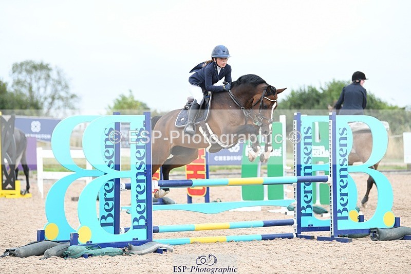 250807-134240-01270 - 90cm Round 2