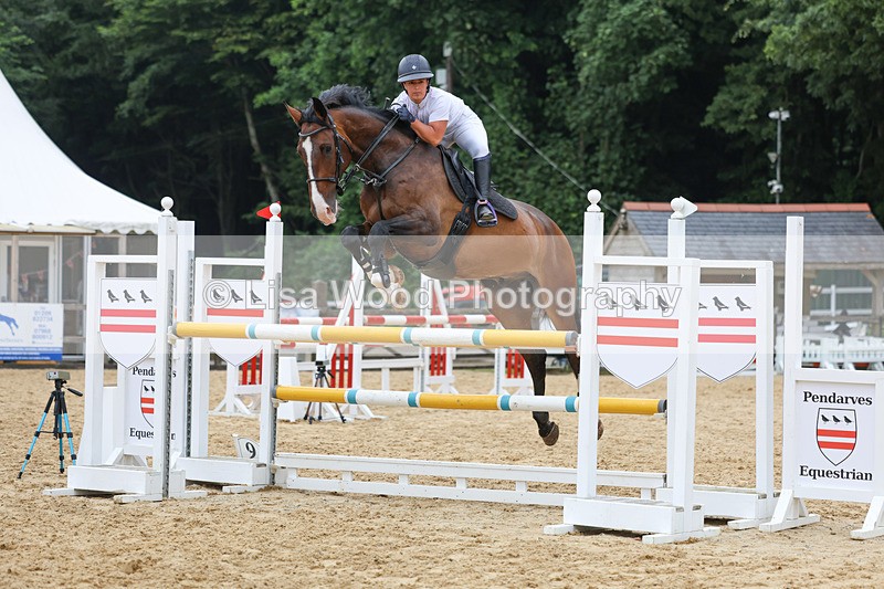 3E7A6364 - Class 8: Senior Newcomers/1.10m open