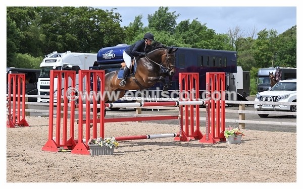 BPP_1131 - CLASS 4 FRI Newcomers/ 1.10m Open