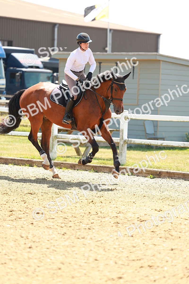 SBM_001572 - Class 4 - Senior Newcomers - 1.10m