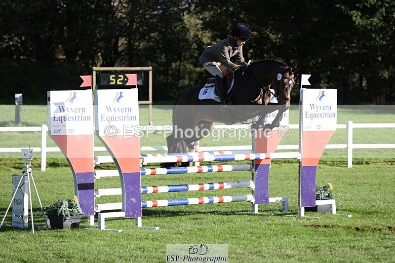 231022-102211-24482 - 629-DP.UK.DUN.SURPRISE-Isla.Kitson-TrotUp+SJ