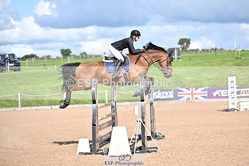 250924-142453-00585 - Cls 6 Foxhunter and 1.20m Open