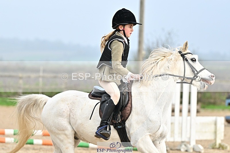 241110-103137-00325 - 40cm Showjumping