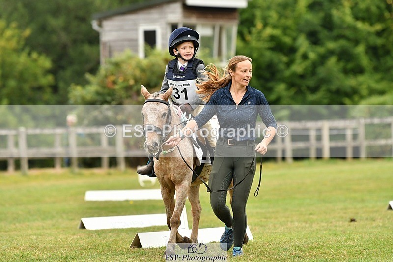 250820A-111300-04940 - 11am to 12