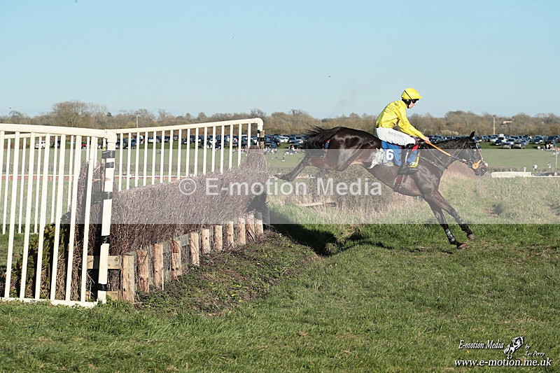 PtP 210326 1275 - VWH Cirencester Races 21/03/26