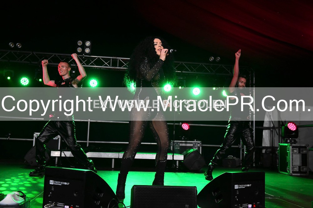 SH4_6926 - The Cher Experience
