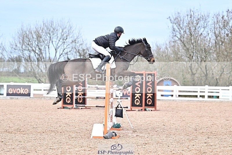 251126-133714-00600 - Cls 5 Foxhunter and 1.20m