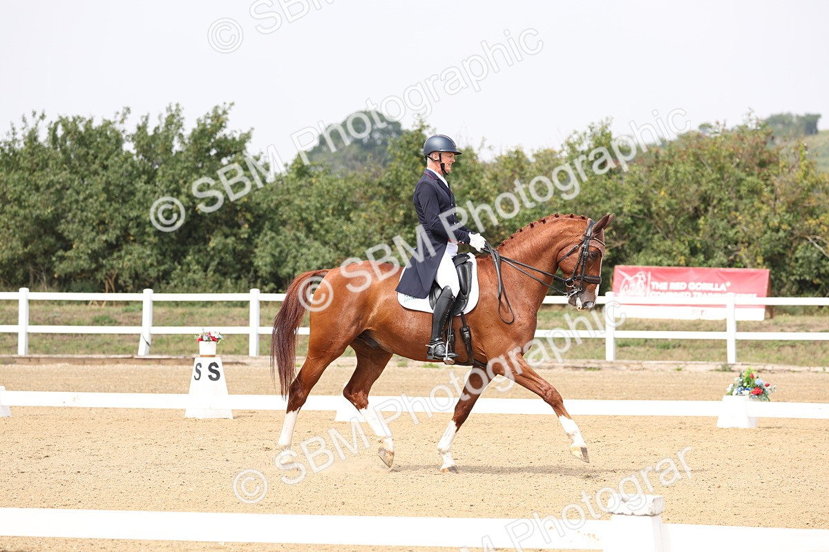 SBM_007379 - Class 9 - FEI INT I - 14.57-15.45