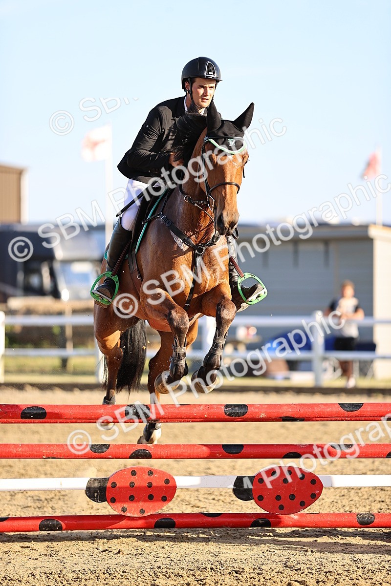 SBM_012466 - Class 12 - Senior British Novice - 90cm Open