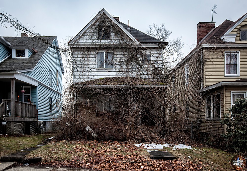 Abandoned Western Pennsylvania House Lost the Battle