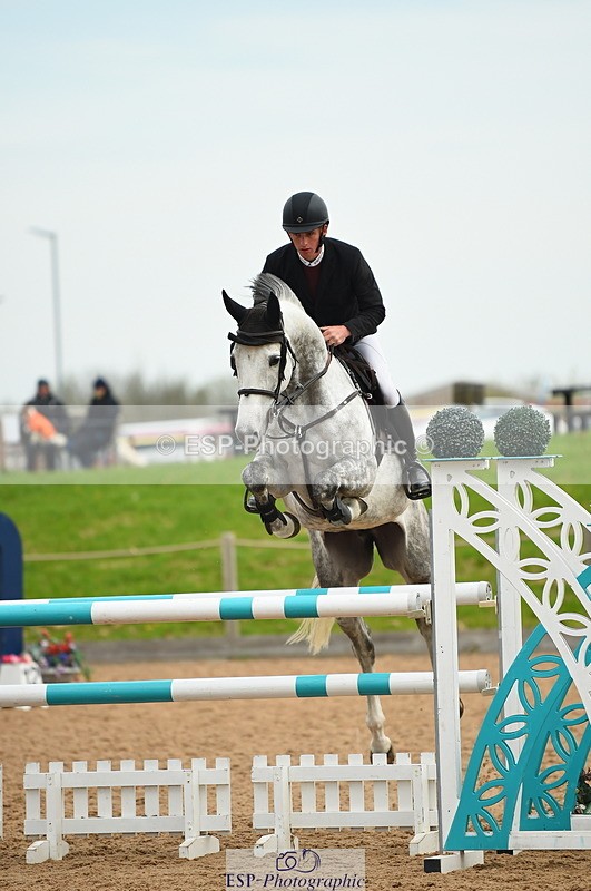 230504A-092044-00331 - Cls 8 Snr Foxhunter