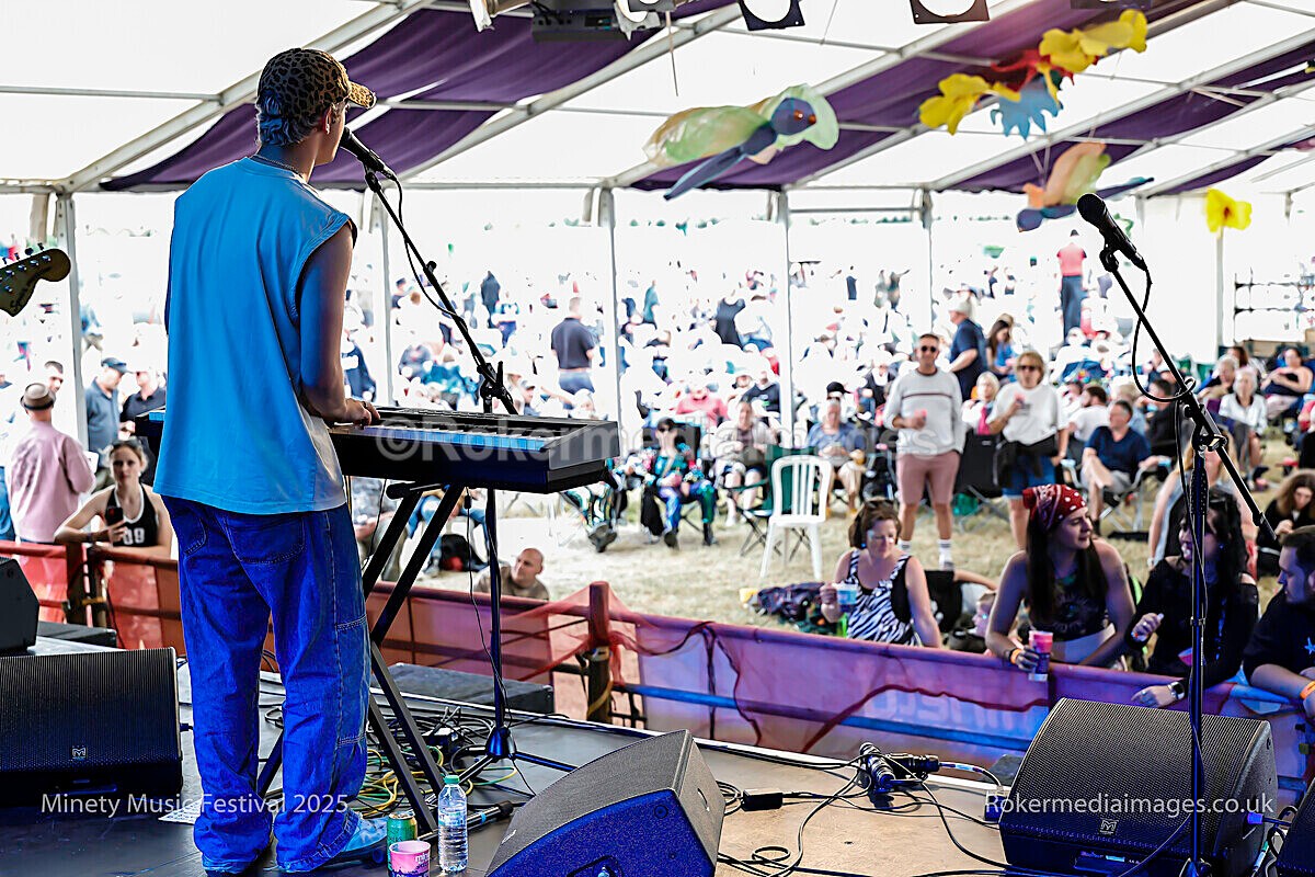 SATURDAY-240 - MINETY 2025