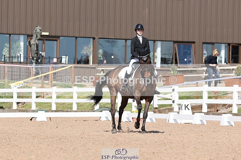 250404-150625-07027 - 122-Marie-Ayesha.Barilits-Gupta-Waverley.Furst.Dance