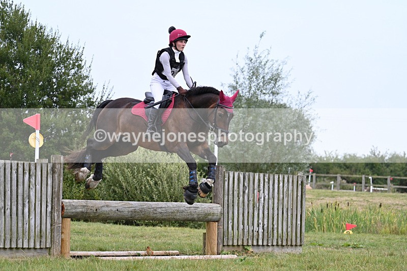 WJ7_8561 - 80cm XC Time 16:05 to 16:24