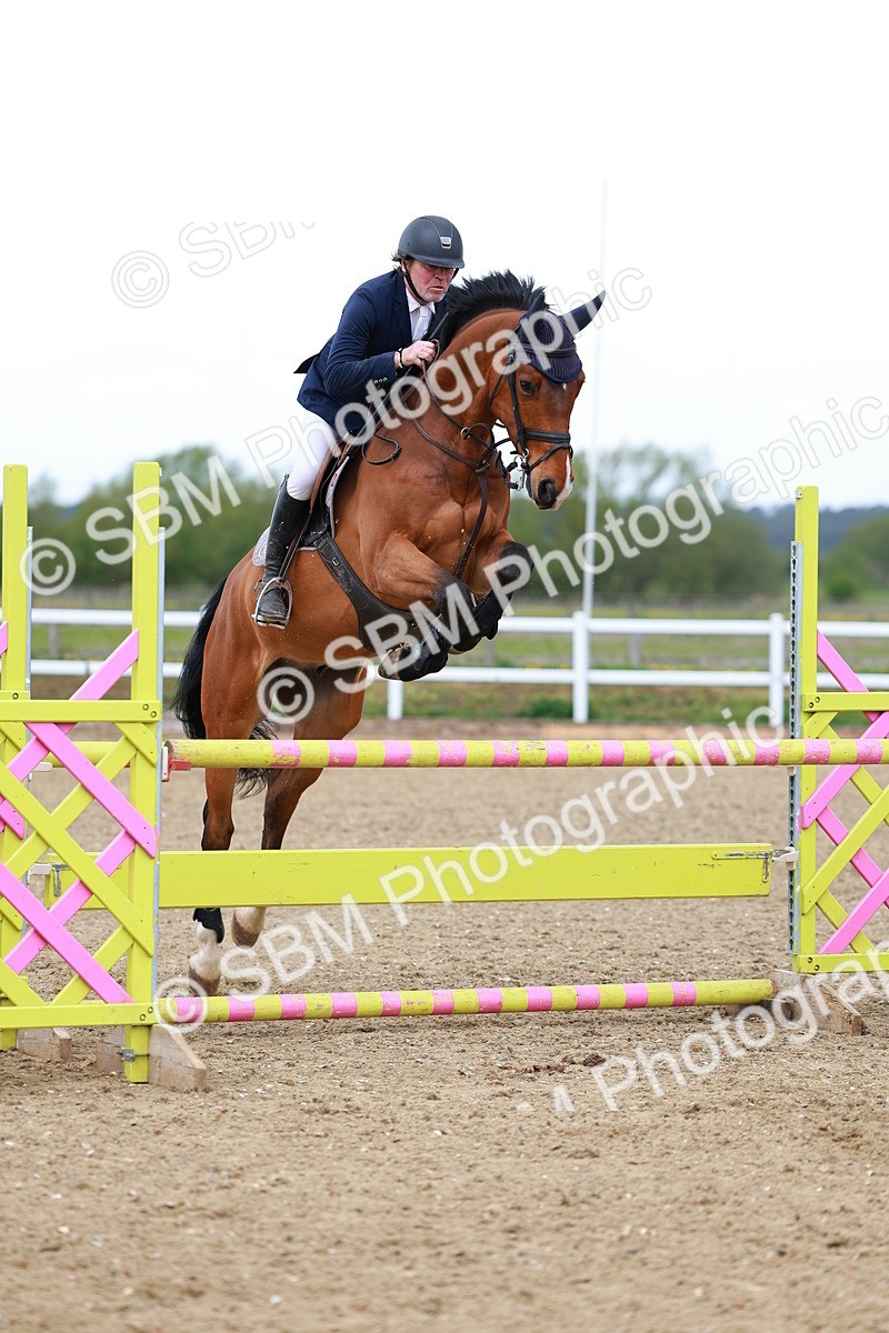 SBM_002359 - Class 10 - Senior Newcomers - 1.10m