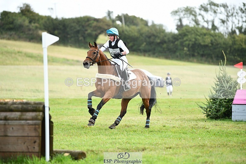 250831-105641-07004 - J-459-Isobel.Thrasher