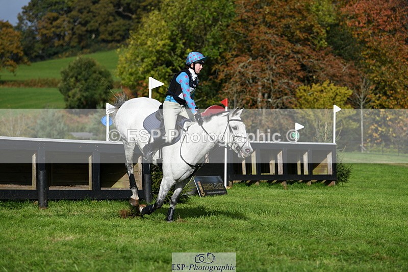 251024A-120209-09126 - B-109-Zoe.Davies