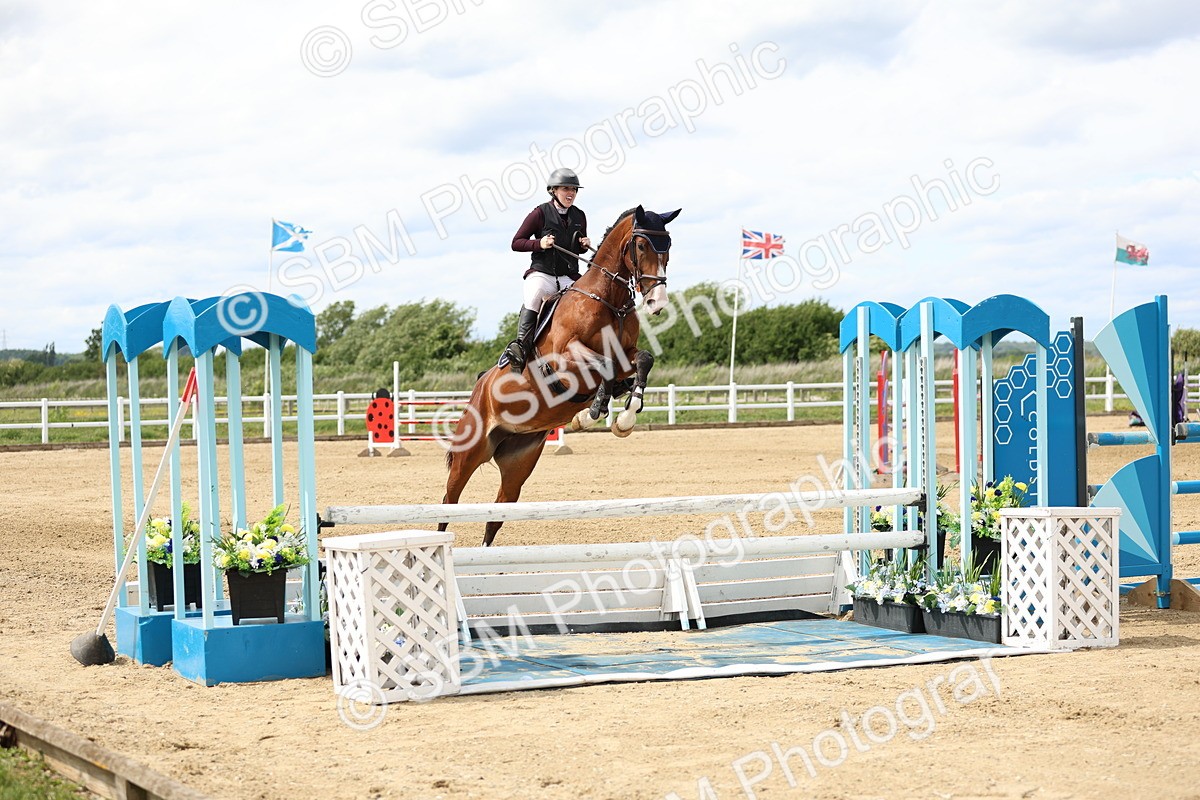 SBM_001165 - Class 5 - Senior Foxhunter - 1.20m