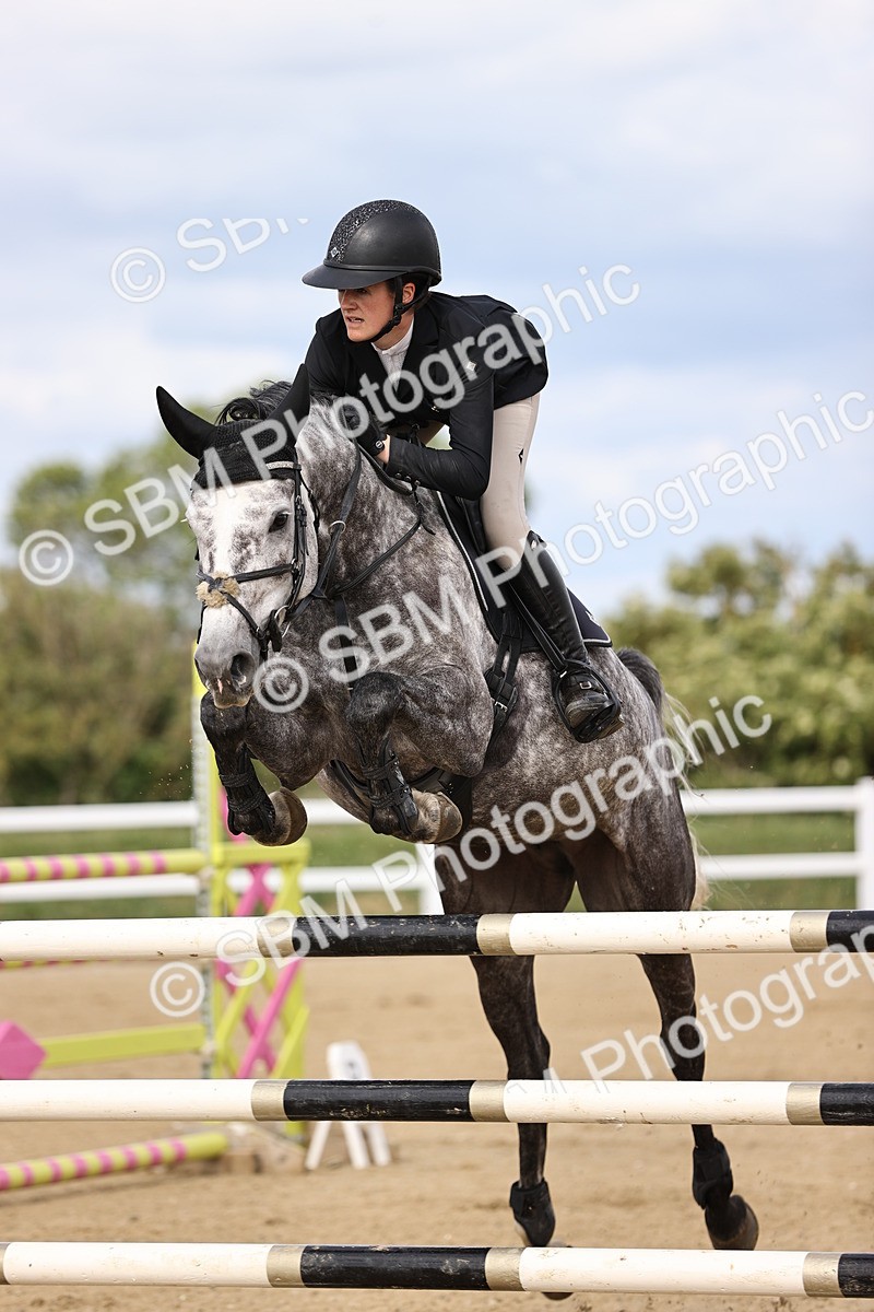 SBM_003581 - Class 13 - Senior Foxhunter - 1.20m