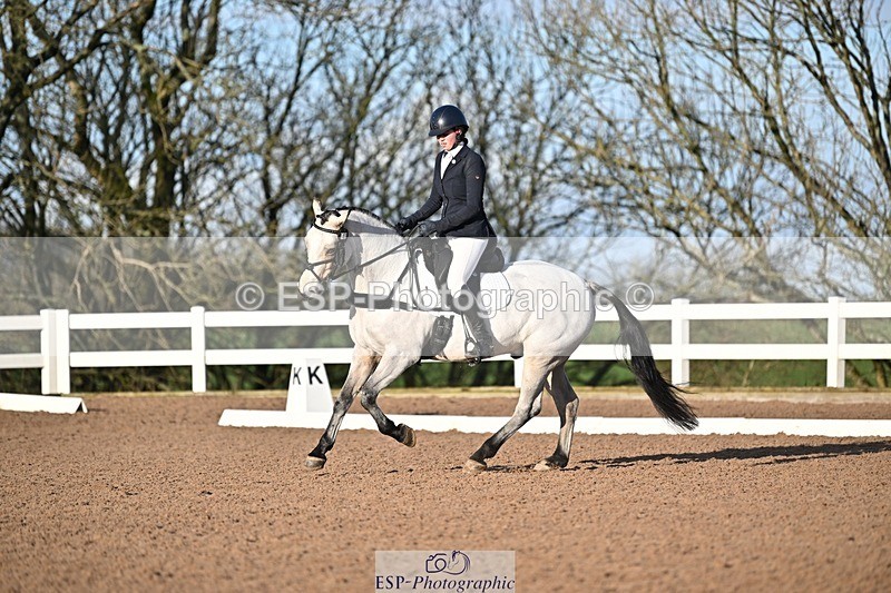 241214-104000-01194 - 146-CHLOE.DUNN-Towerhill.Shamie