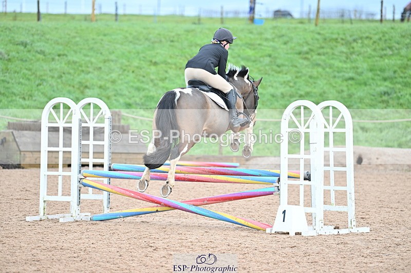 231203A-111422-00766 - Cls 16+17 Club and Schools 80cm