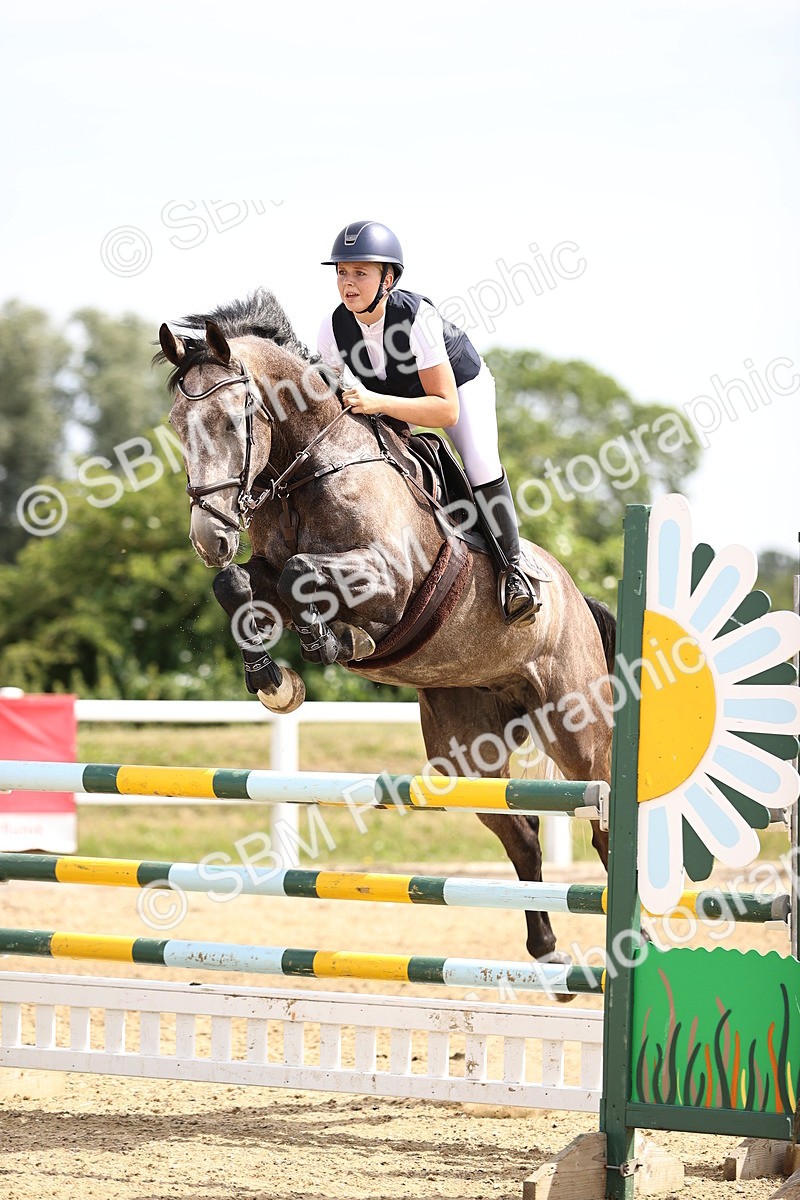 SBM_000515 - Class 15 - Redpost Equestian Senior Foxhunter - 1.20m