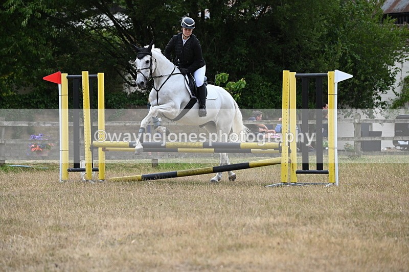 WJ6_0654 - Class 14 Intermediate Jumping 75cm