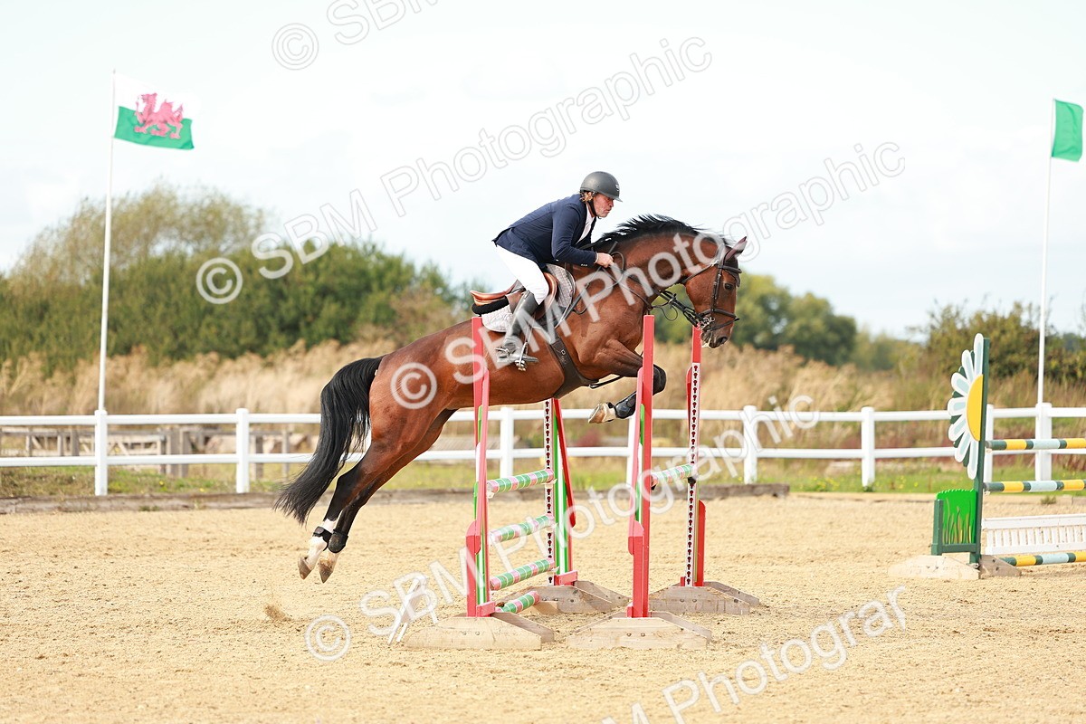 SBM_001764 - Class 4 - Senior Newcomers - 1.10m