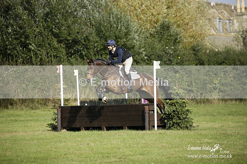  WWHT 171021 3499 - Intermediate Pairs (0.90m)  17/10/21