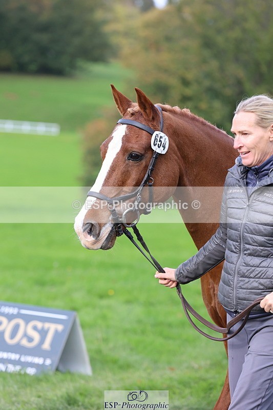 251026A-122243-26055 - H-654-Philippa.Skelton