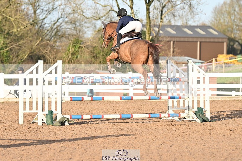 231210A-142710-02755 - Cls 21 Foxhunter & 1.20m Open