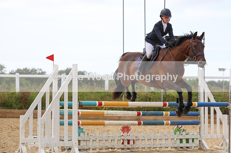 3E7A1697 - Class 13: Senior Newcomers/1.10m open