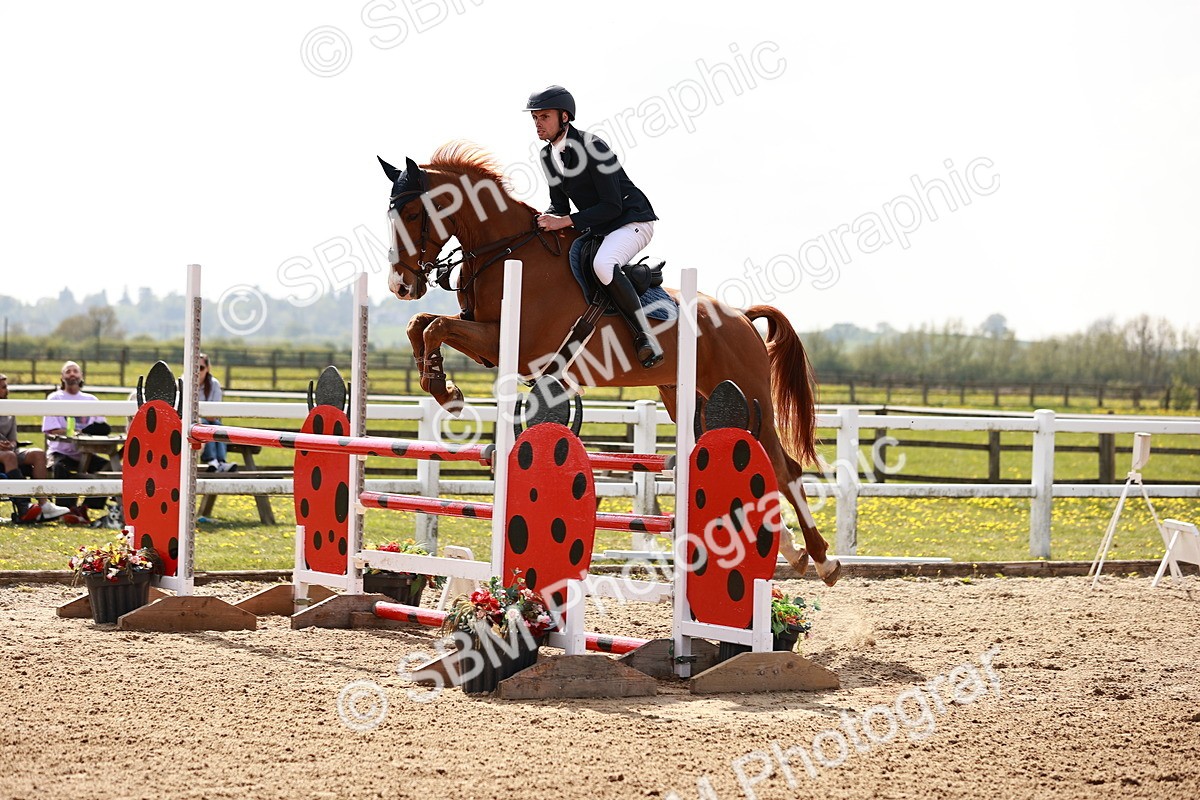  - Class 26 - Senior Foxhunter - 1.20m