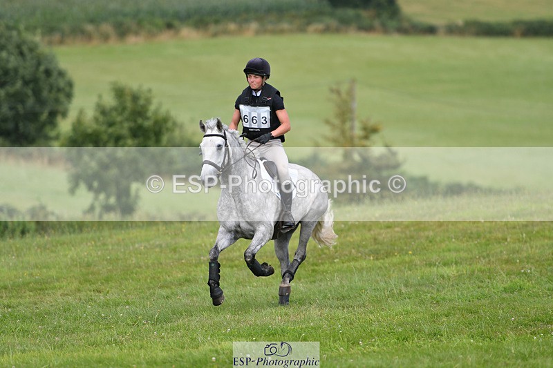 240804-155823-17817 - 663-Emma_Langfjord-Friend-MOUNTROSS_FIONN