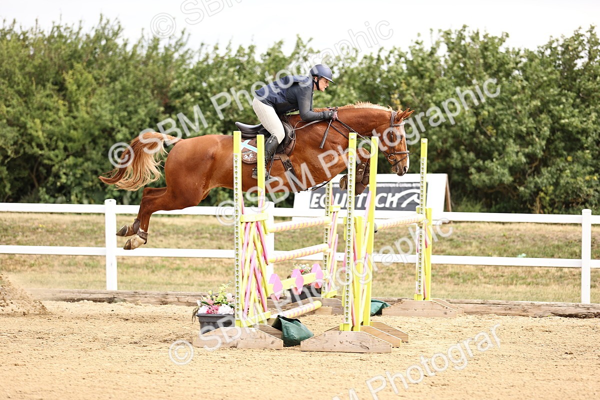 SBM_009591 - Class 8 - Senior Newcomers - 1.10  Open