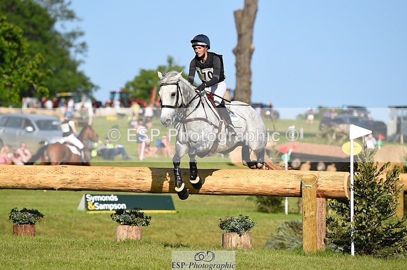 230527-180640-13728 - 170-MIND_OVER_MATTER-Lea_Boulesteix-XC