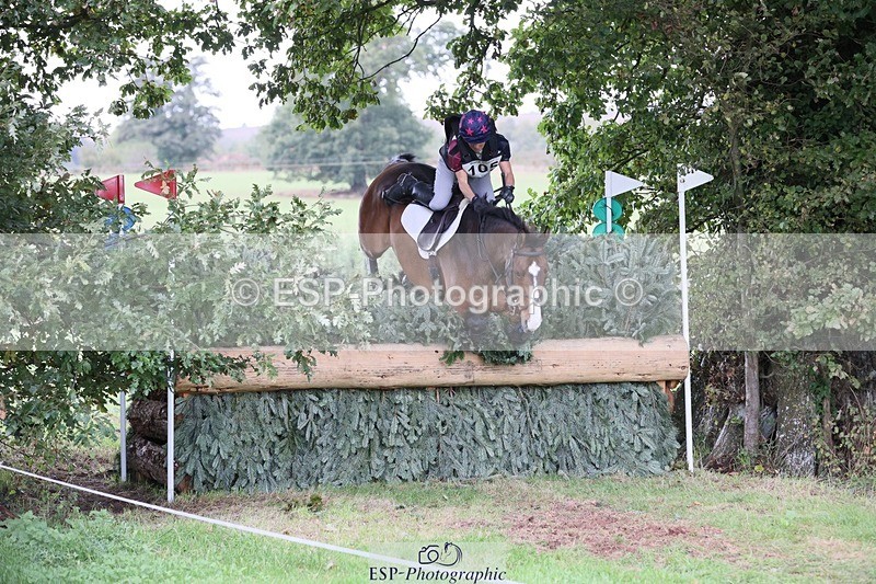 231020-134143-09140 - 105-BRIGHT.KNIGHT.III-Janet.Clarke-XC