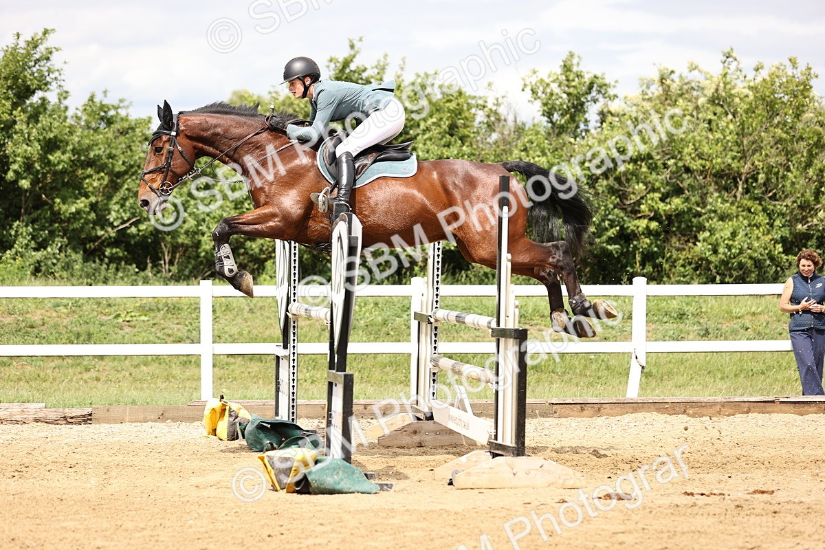 SBM_003373 - Class 11 - Senior Newcomers - 1.10m