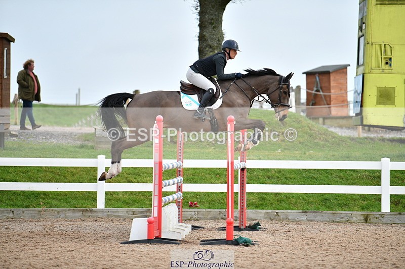 240124A-124327-00519 - Cls 3 Newcomers & 1.10m Open