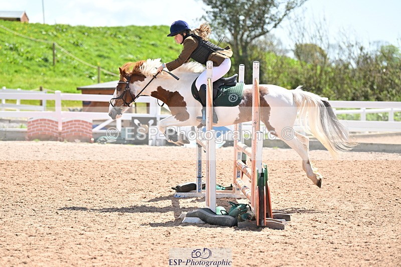 240504A-132812-01752 - Cls 18 & 19 Club & Schools 90cm