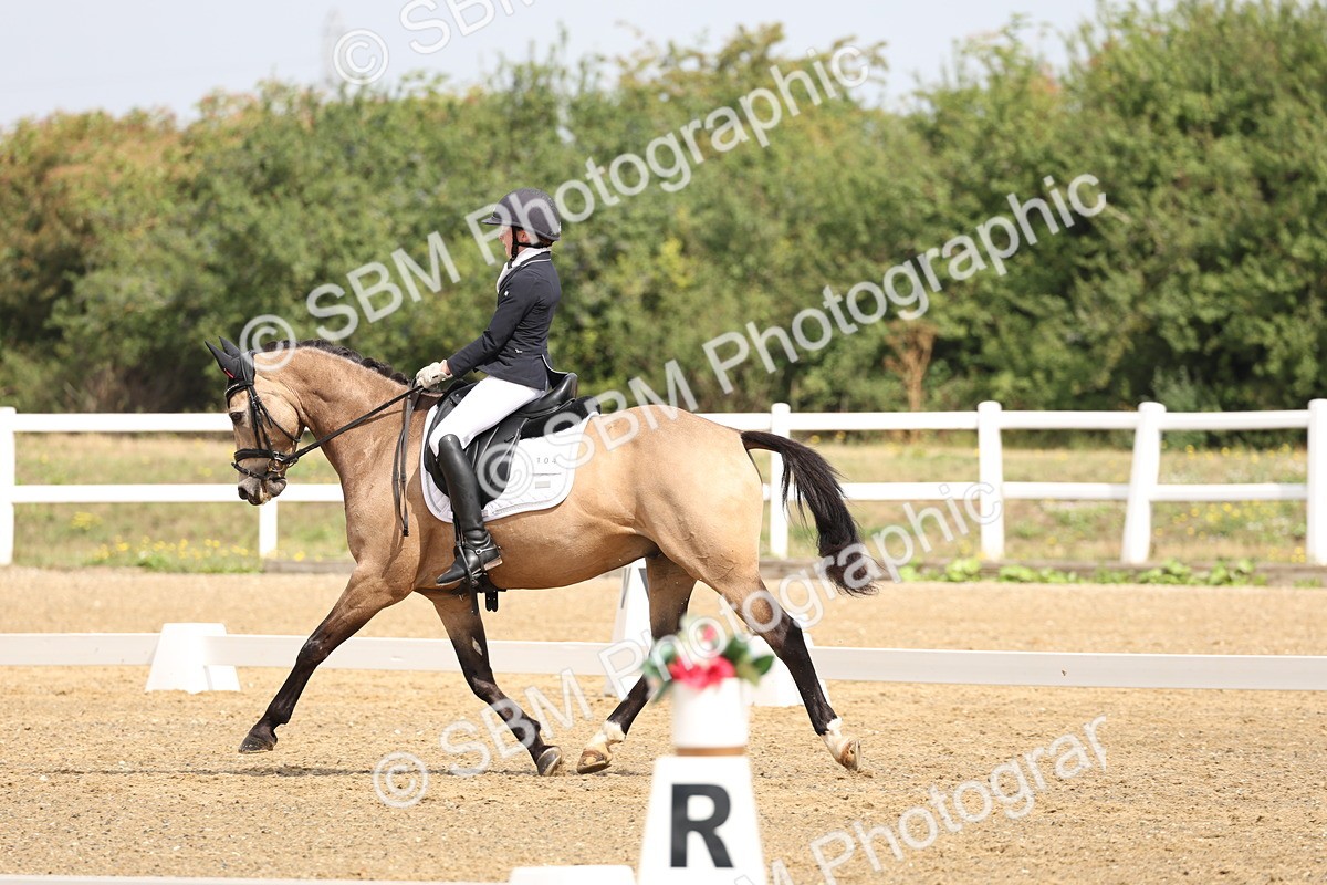 SBM_005796 - Class 6 - Novice 6 - 10.26-11.29